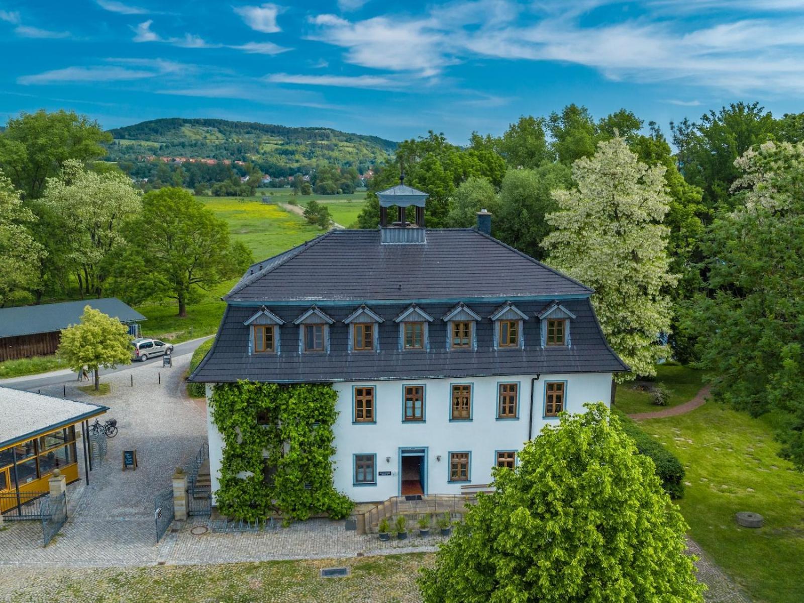 Biohotel Stiftsgut Wilhelmsglücksbrunn Creuzburg Exterior foto