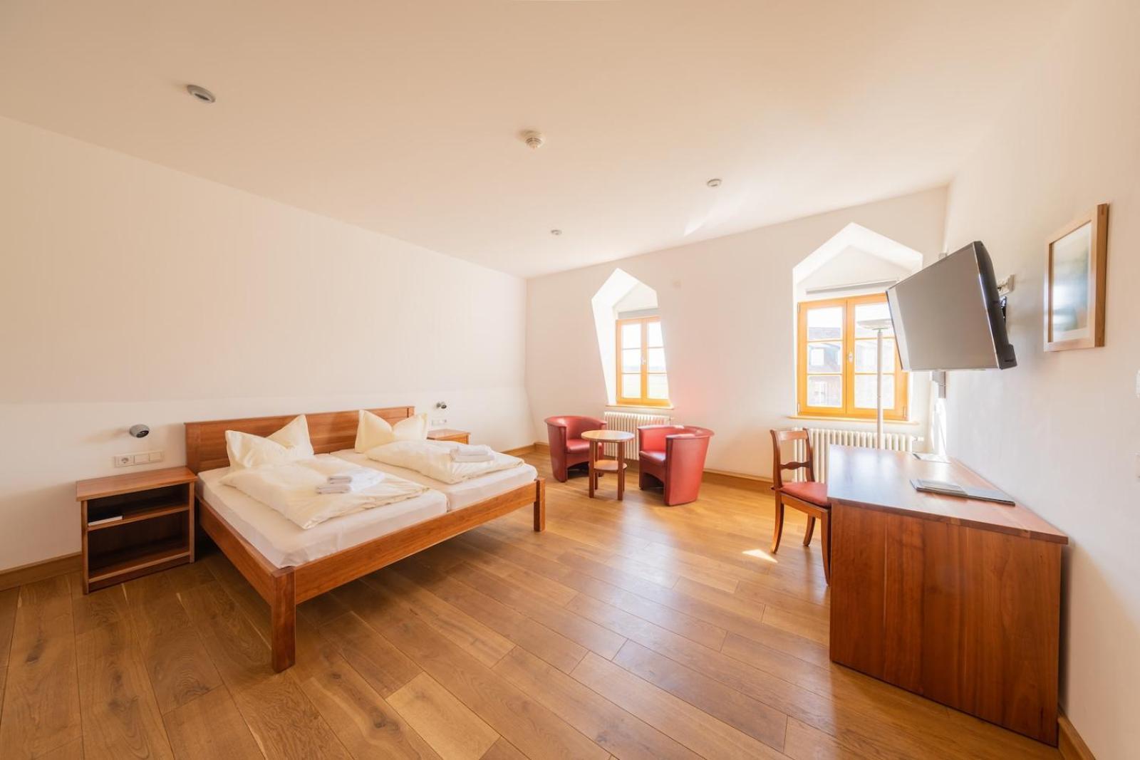 Biohotel Stiftsgut Wilhelmsglücksbrunn Creuzburg Exterior foto